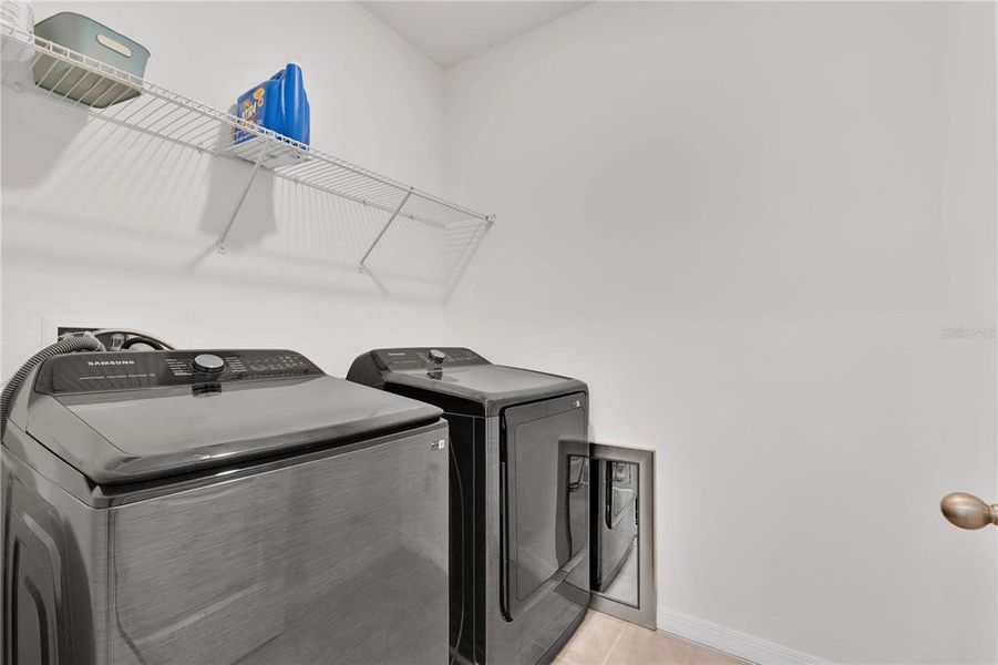 Close-up of interior finishes inside a home in Preston Cove, St. Cloud (Image 22).