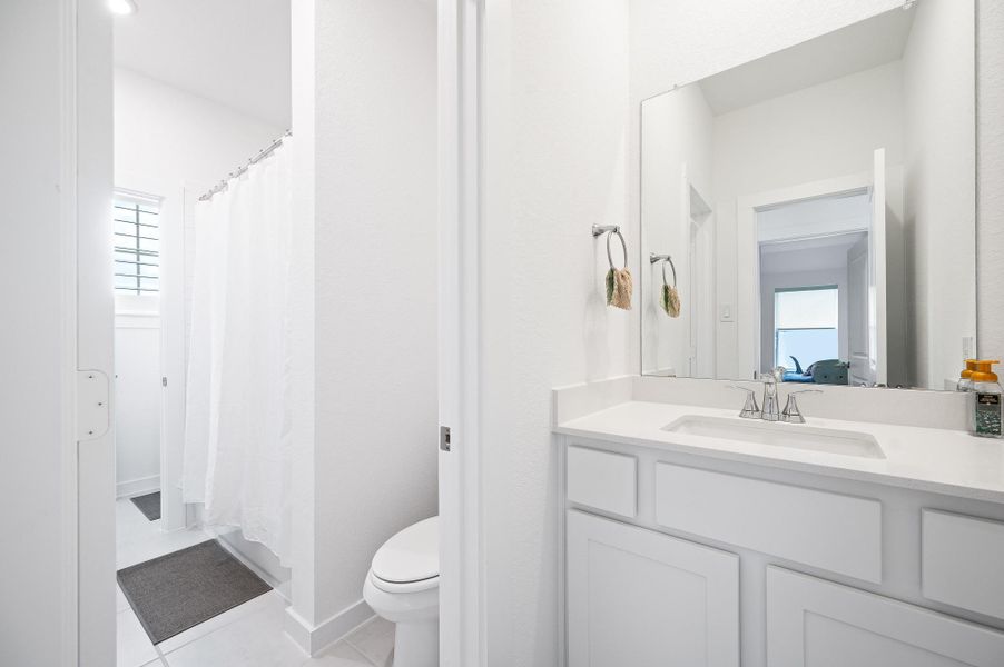 Furnished interior view inside a new home in Brookewater, Rosenberg (Image 11).