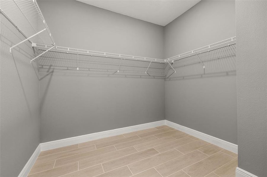 Spacious, unfurnished interior of a new home in Green Key Village, Lady Lake (Image 19).