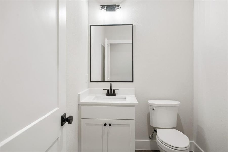 Furnished interior view inside a new home in , Mabank (Image 11).