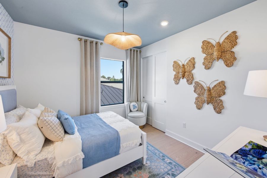 Representative furnished interior of a home built from the Scarlett by DiVosta in The Reserve at Eastpointe, Palm Beach Gardens (Image 15).