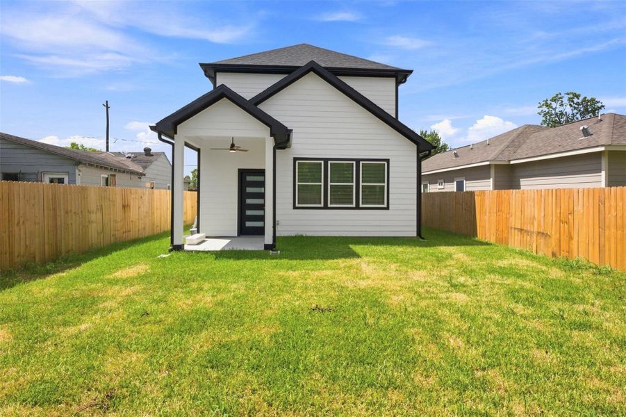 Exterior details and patio area of a home in , Houston (Image 22).