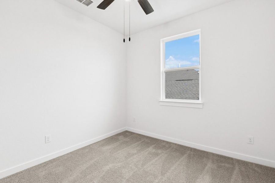 Spacious, unfurnished interior of a new home in Mayfair, New Braunfels (Image 26).
