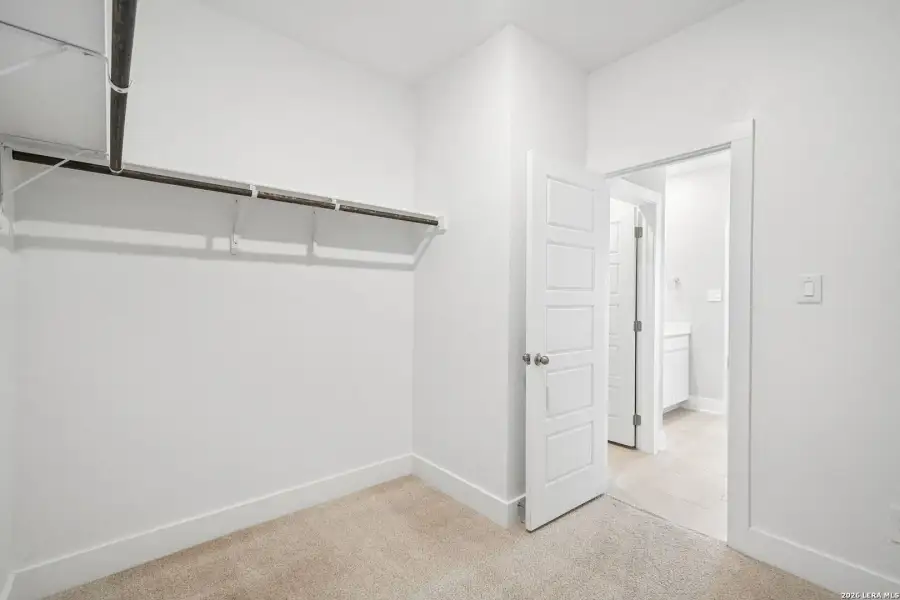 Spacious, unfurnished interior of a new home in Comanche Ridge, San Antonio (Image 26).