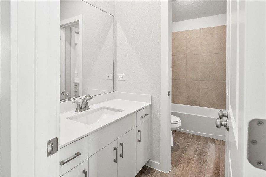 MOVE IN READY!! MOVE IN READY!!