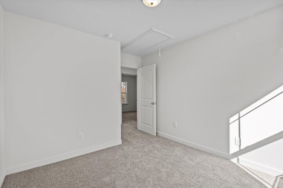 Representative unfurnished interior of a home built from the Roebuck by Enchanted Homes in Las Palomas Country Club Estates, La Vernia (Image 38).