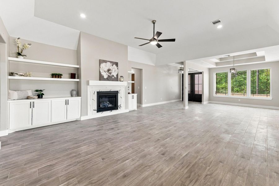 Spacious, unfurnished interior of a new home in , Huntsville (Image 14).