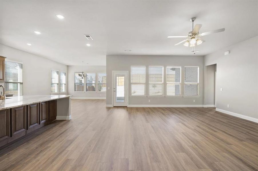 Spacious, unfurnished interior of a new home in Estates At Baker Park, Sherman (Image 17).
