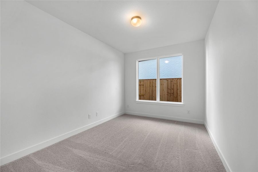 Spacious, unfurnished interior of a new home in Sienna, Missouri City (Image 22).