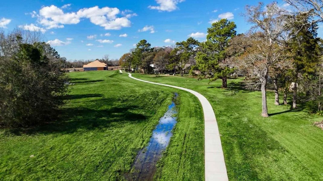Natural landscape and outdoor views near Friendswood Trails in Friendswood (Image 4).