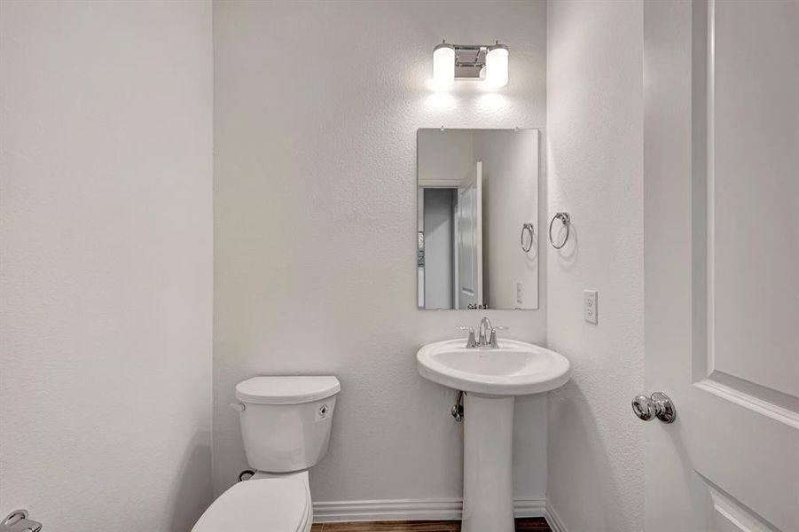 Furnished interior view inside a new home in Lilyana, Celina (Image 9).