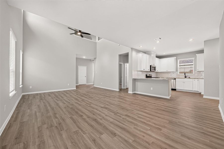 Spacious, unfurnished interior of a new home in La Segarra, Brookshire (Image 18). Spacious, unfurnished interior of a new home in La Segarra, Brookshire (Image 18).