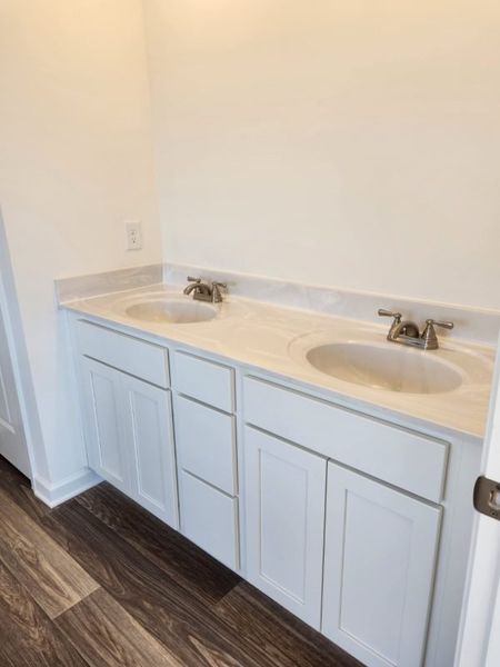 Representative interior finishes for a home built from the Boxwood Townhome by Piedmont Residential in The Retreat at Browns Ridge, Newnan (Image 45).