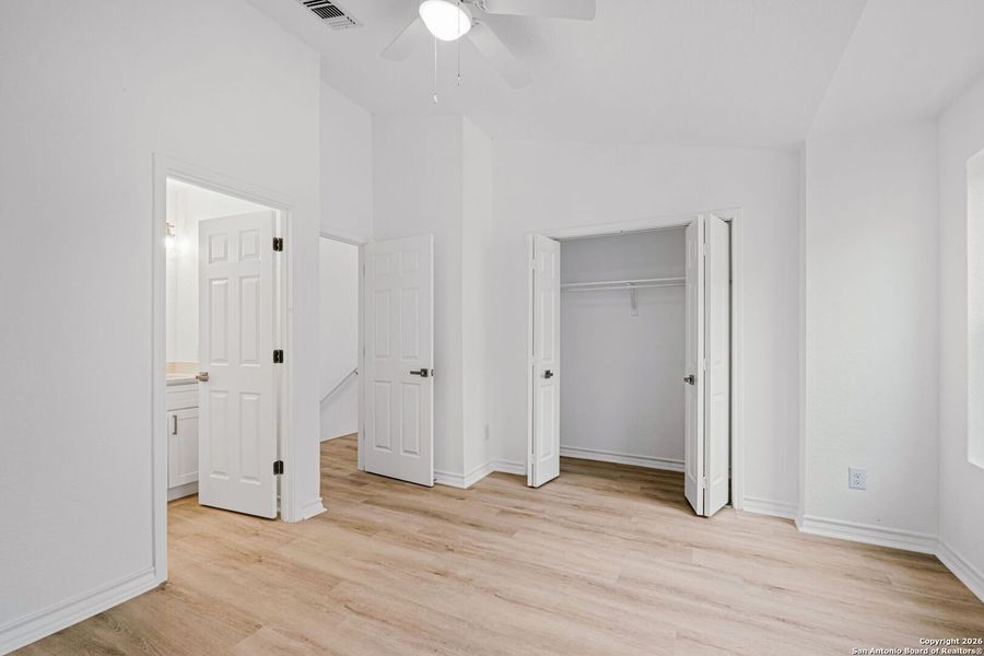 Spacious, unfurnished interior of a new home in , San Antonio (Image 15).
