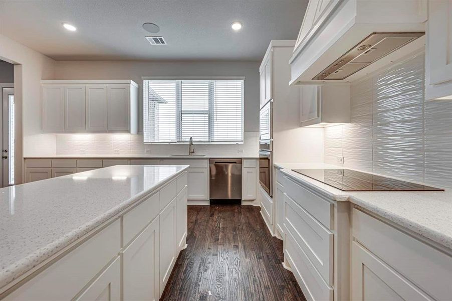 Image 19 of a home in Springside Estates II.