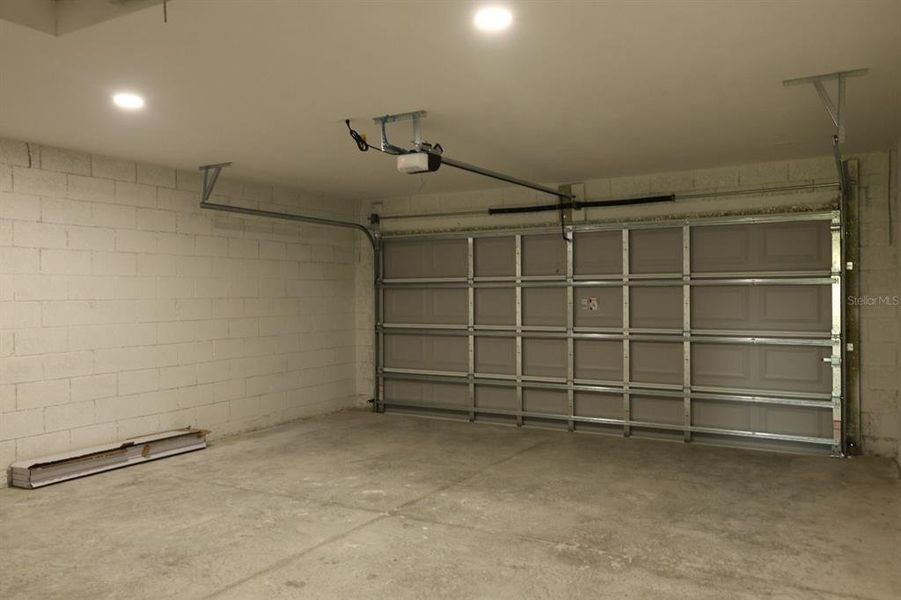 Spacious, unfurnished interior of a new home in , Ocklawaha (Image 10). Spacious, unfurnished interior of a new home in , Ocklawaha (Image 10).
