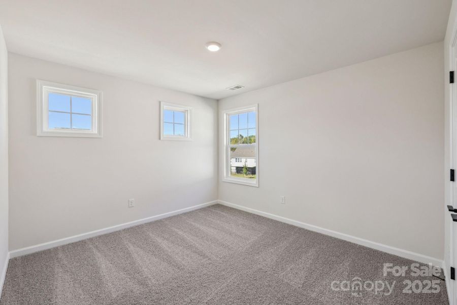 Spacious, unfurnished interior of a new home in Falls Cove, Troutman (Image 17).