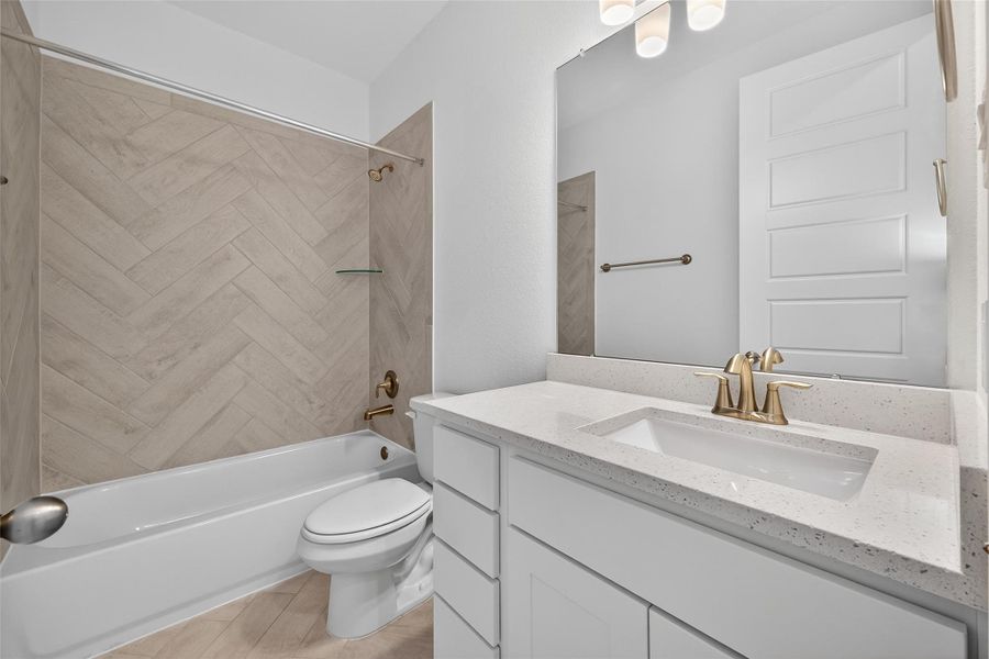 Furnished interior view inside a new home in Lago Mar, Texas City (Image 13).