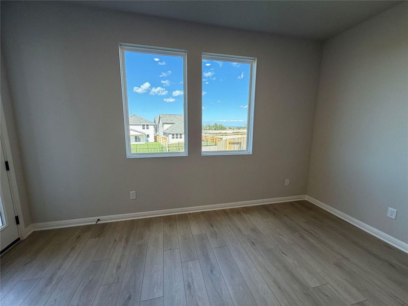 Spacious, unfurnished interior of a new home in Cannon Ranch 40s, Dripping Springs (Image 17).