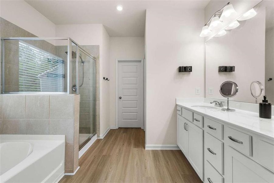 Furnished interior view inside a new home in , Dallas (Image 26).