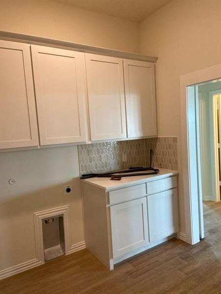 Furnished interior view inside a new home in Hillview Addition, Decatur (Image 4).