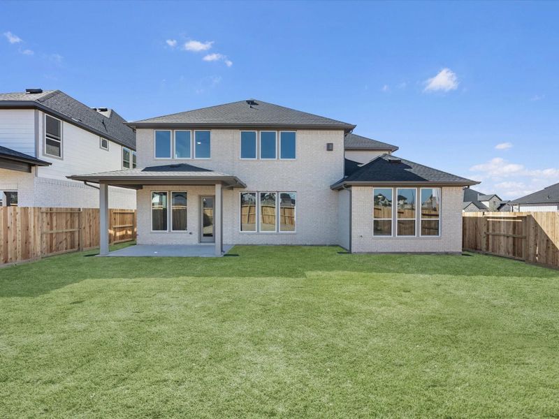 Exterior details and patio area of a home in Pecan Ridge, Fulshear (Image 3).