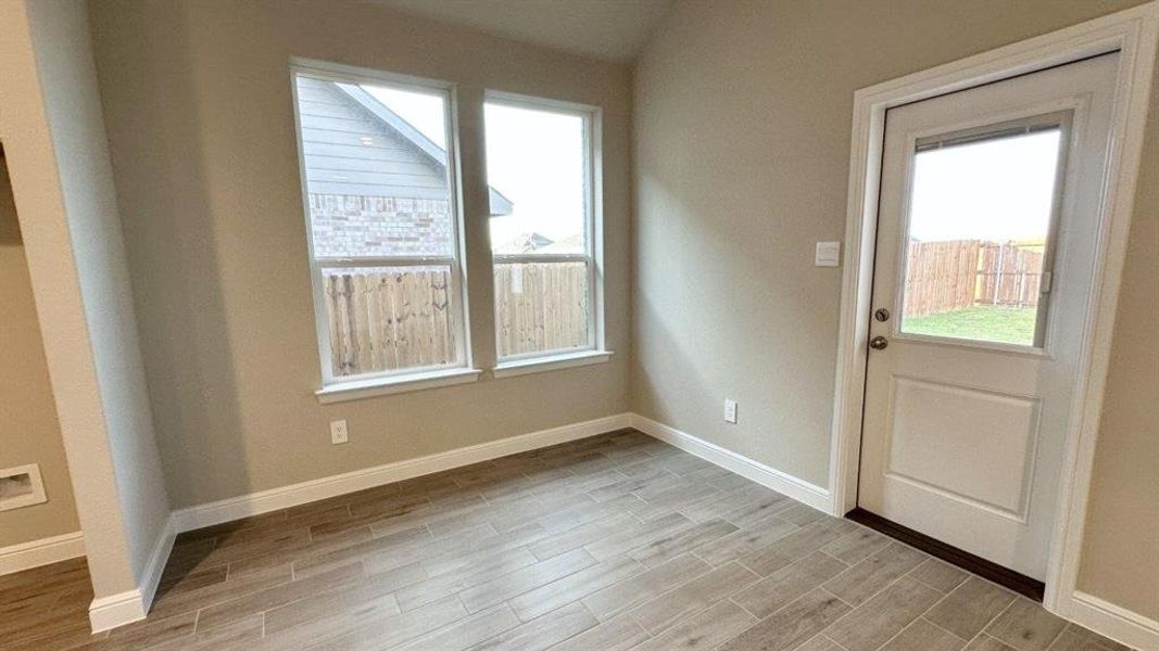 Spacious, unfurnished interior of a new home in Rock Creek Ranch, Fort Worth (Image 18).