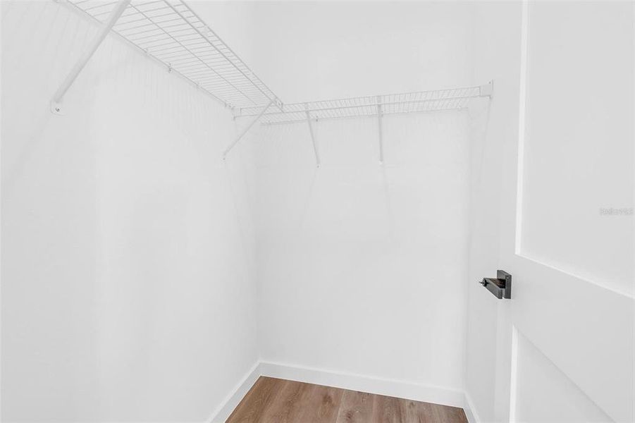 Spacious, unfurnished interior of a new home in , Citrus Springs (Image 26).