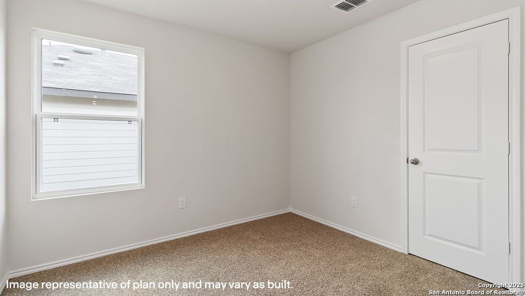 Spacious, unfurnished interior of a new home in Avenida, Converse (Image 22).