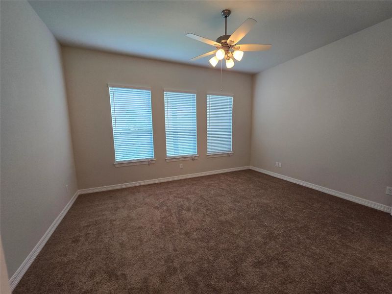 Spacious, unfurnished interior of a new home in Lake Mija Village, Seabrook (Image 14).