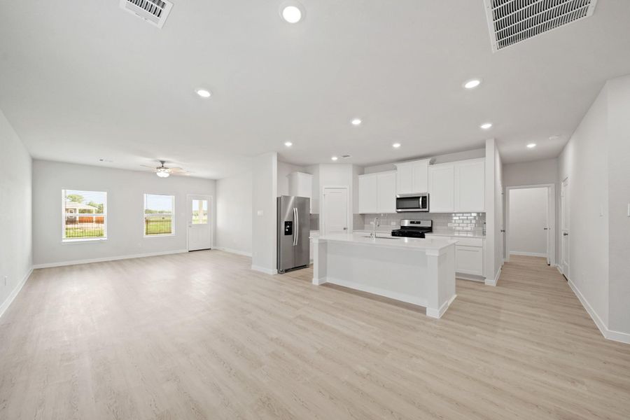 Image 22 of a home in Russell Ranch.