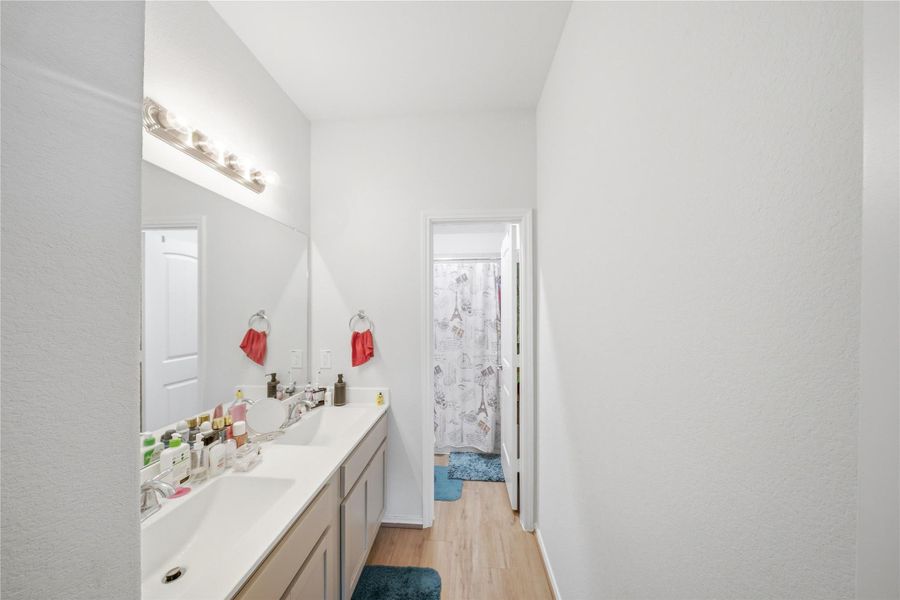 Furnished interior view inside a new home in Sierra Vista, Iowa Colony (Image 6).