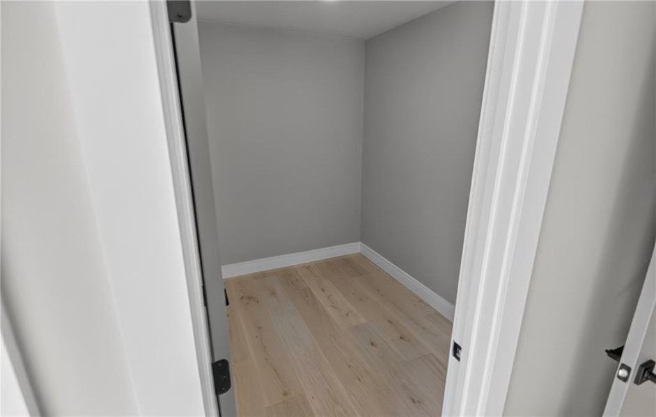 Spacious, unfurnished interior of a new home in , Stone Mountain (Image 133).