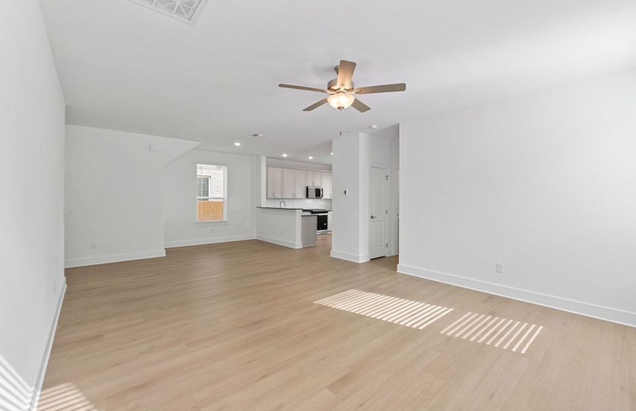 Spacious, unfurnished interior of a new home in Saddleback at Santa Rita Ranch, Liberty Hill (Image 19). Spacious, unfurnished interior of a new home in Saddleback at Santa Rita Ranch, Liberty Hill (Image 19).
