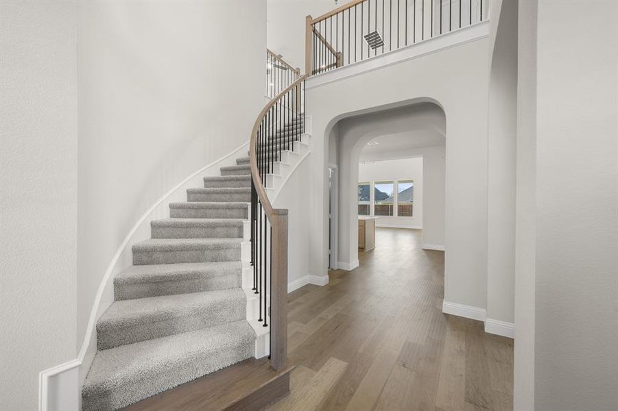 2305 Meek Woods- Entry-2