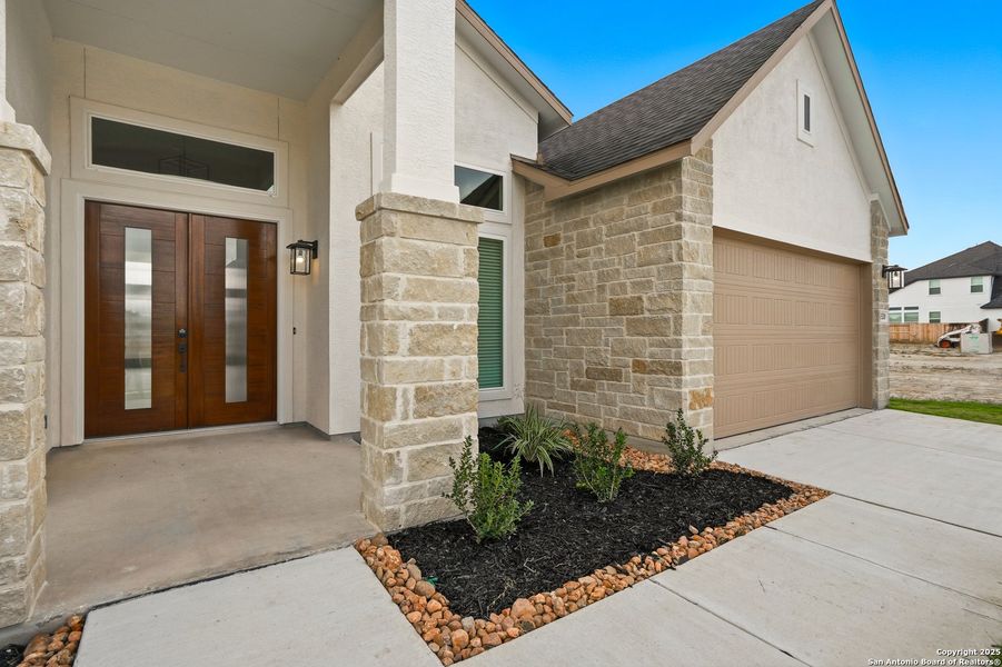 Exterior details and patio area of a home in Mesa Western, Cibolo (Image 23). Exterior details and patio area of a home in Mesa Western, Cibolo (Image 23).