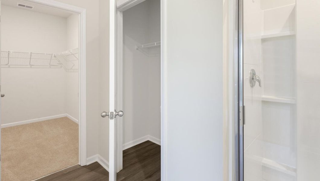 Spacious, unfurnished interior of a new home in Bella Point, Bolivia (Image 14).