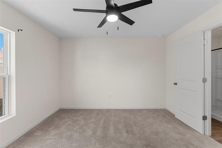 Spacious, unfurnished interior of a new home in Sumter Villas, Sumterville (Image 27).