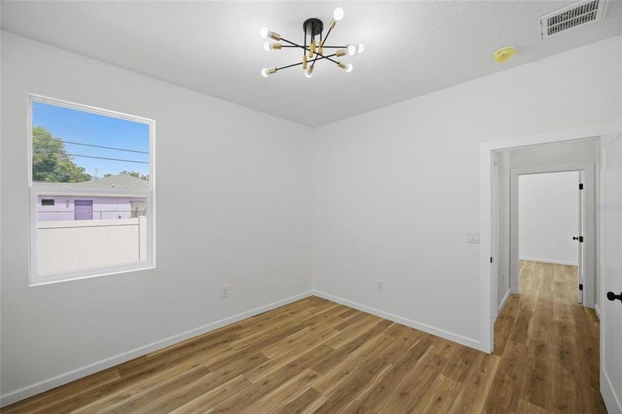 Spacious, unfurnished interior of a new home in , Tampa (Image 23).