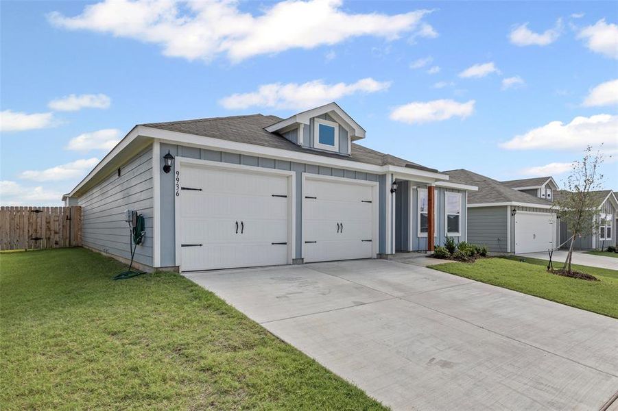 Great curb appeal in fun new community Great curb appeal in fun new community