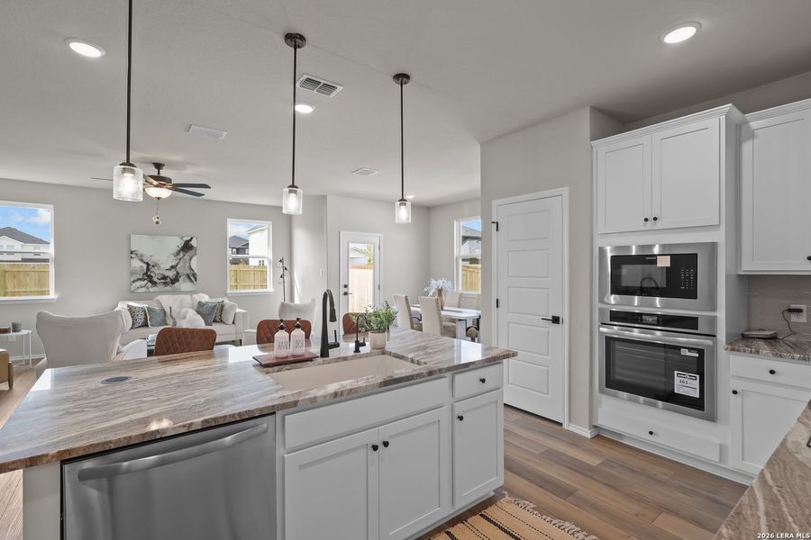 Furnished interior view inside a new home in Hannah Heights, Seguin (Image 32).