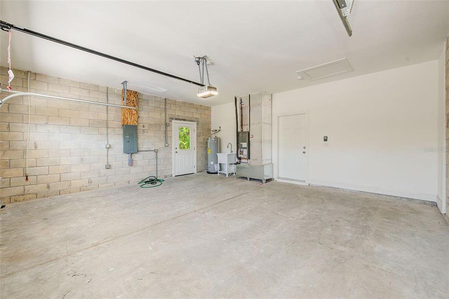 Image 37 of a home in .