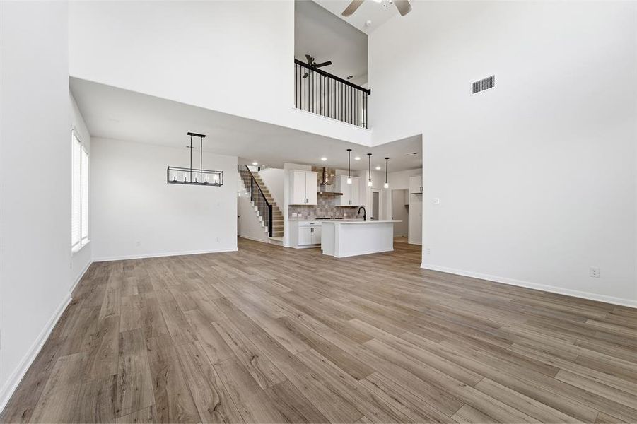 Spacious, unfurnished interior of a new home in La Terra, Celina (Image 22).