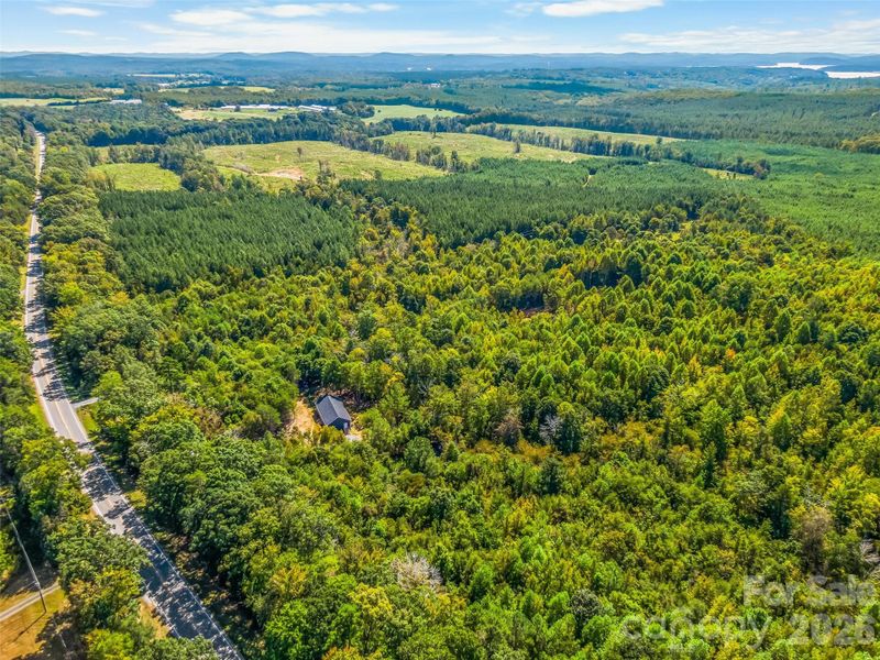 Natural landscape and outdoor views near  in New London (Image 30).