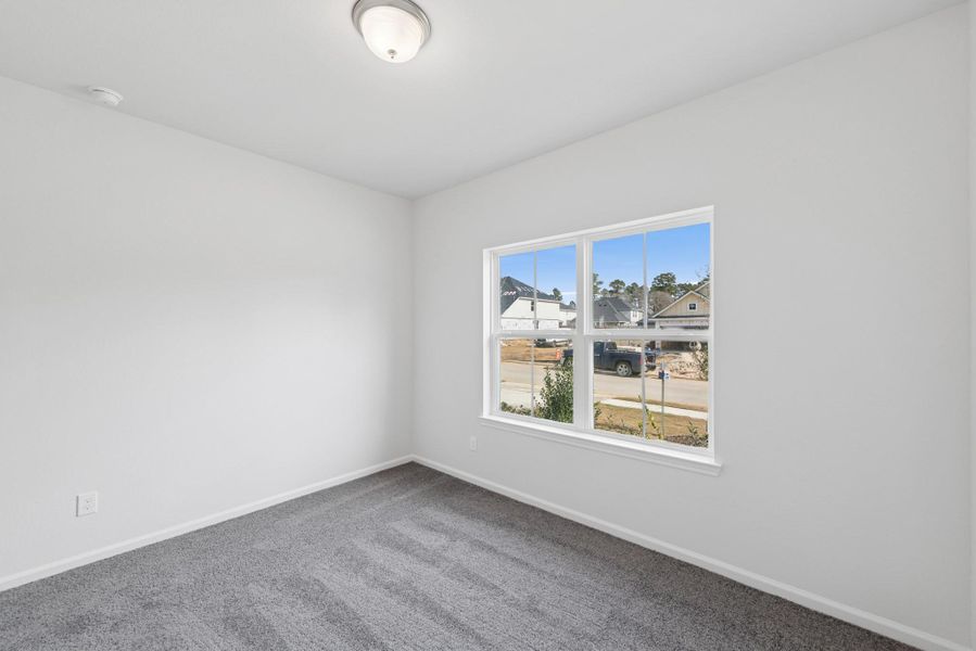 Spacious, unfurnished interior of a new home in Sierra Vista, Rosharon (Image 24).