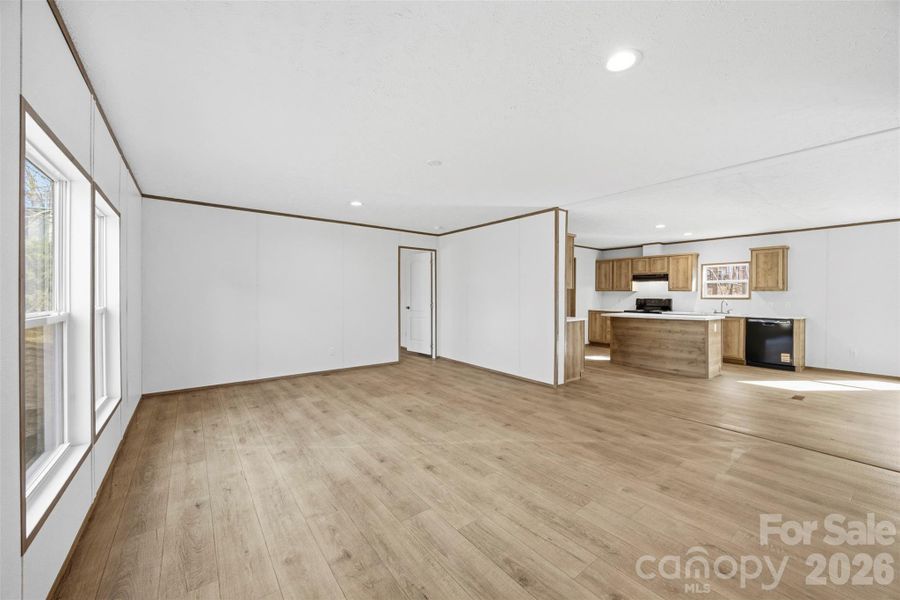 Spacious, unfurnished interior of a new home in , Mooresville (Image 28).