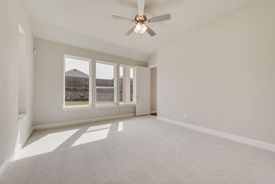 Spacious, unfurnished interior of a new home in Monterra, Fate (Image 28).