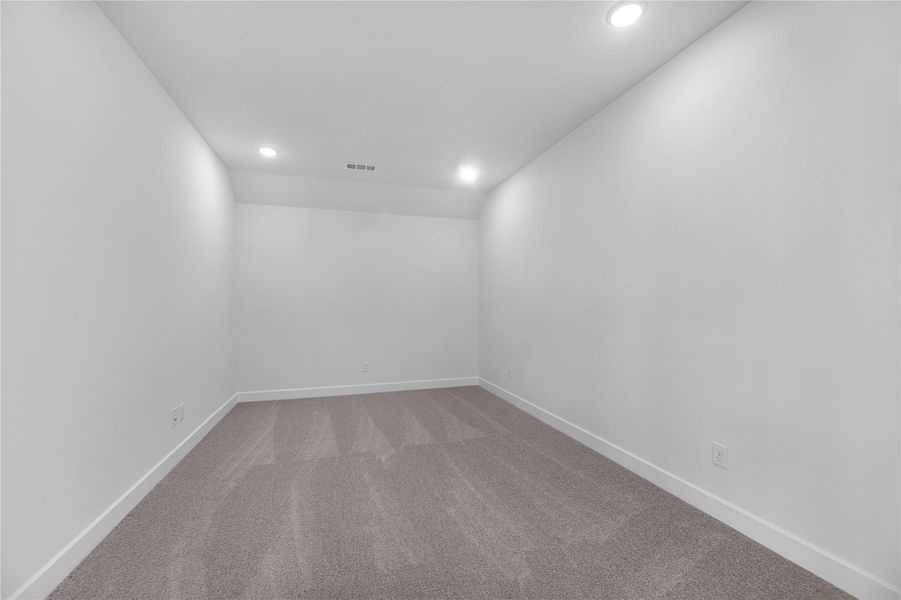 Representative image. Features, selections and colors may vary.