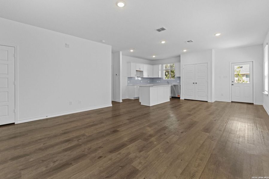 Spacious, unfurnished interior of a new home in Corley Farms, Boerne (Image 39). Spacious, unfurnished interior of a new home in Corley Farms, Boerne (Image 39).