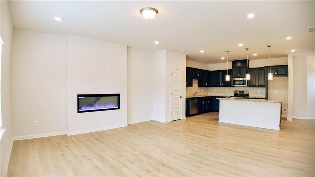 Spacious, unfurnished interior of a new home in Franklin Manor, Lawrenceville (Image 11).